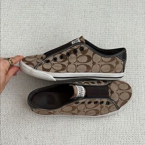Coach Monogram Kira Sneakers Size 8.5